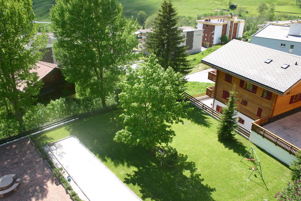 Alfa Appartements Superior Leukerbad Quarto foto
