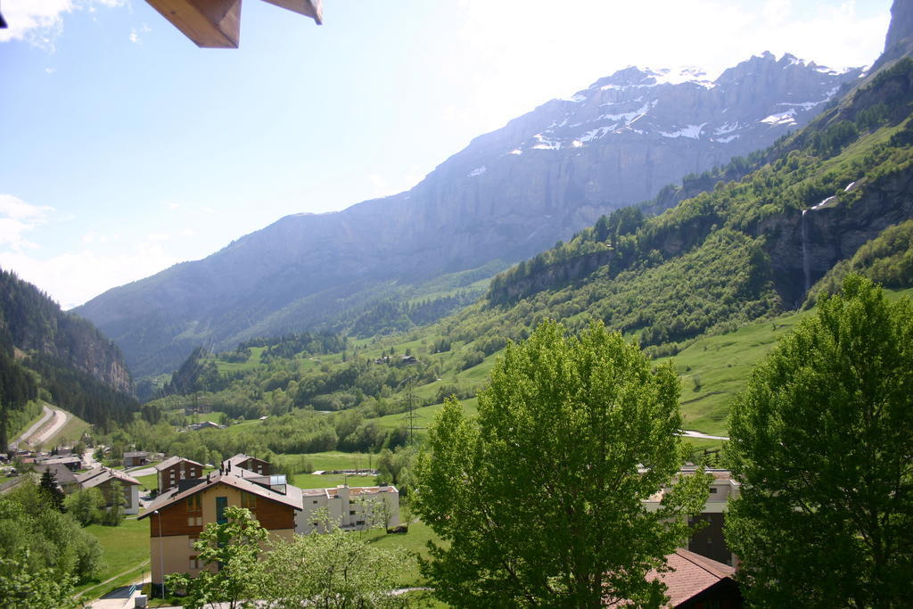 Alfa Appartements Superior Leukerbad Quarto foto